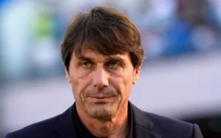 Antonio Conte denies advanced talks over Manchester United job