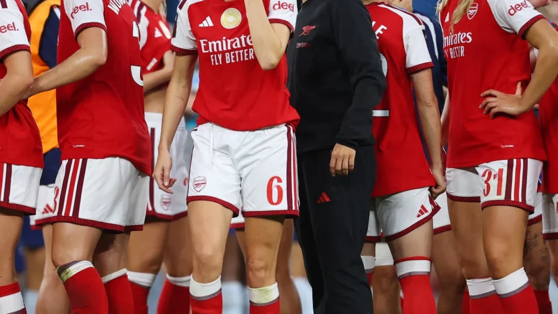 Slegers and Arsenal Face Crucial WSL North London Derby