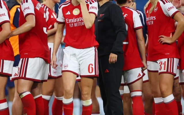 Slegers and Arsenal Face Crucial WSL North London Derby