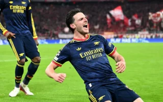 Rice Strikes Late as Arsenal Draw 2-2 With Bayern Munich