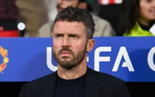 Carrick refuses to rule out dropping Fernandes at Man United