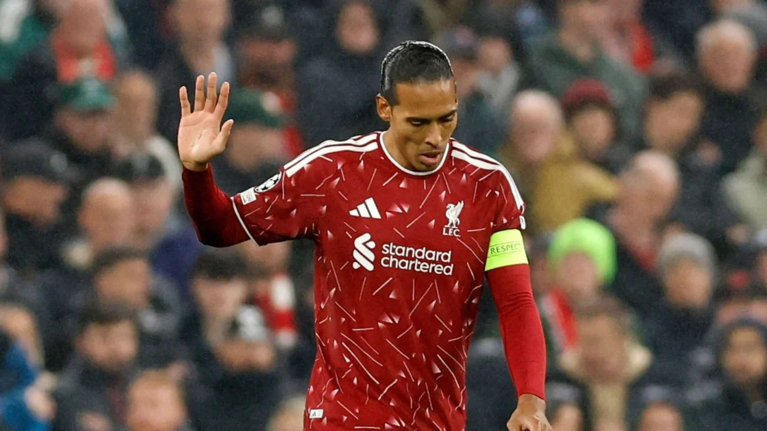Liverpool: Van Dijk mistake made worse by one thing, say pundits