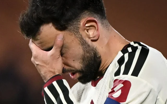 Man Utd Crushed 4-1 by Como in Champions League Defeat