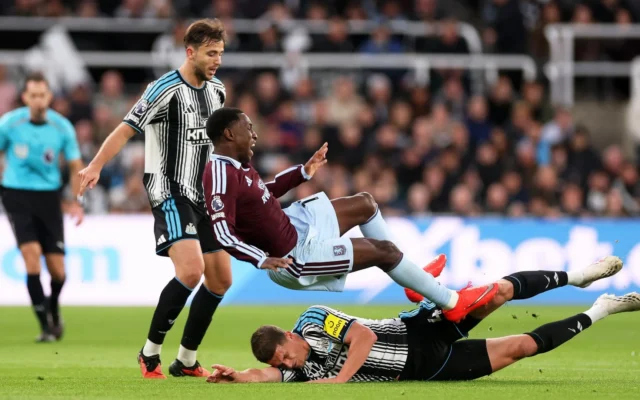 Howard Webb Backs Botman Yellow Card Despite Red Calls